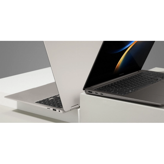Битва Титанов: Сравнение Samsung Galaxy Book и MacBook