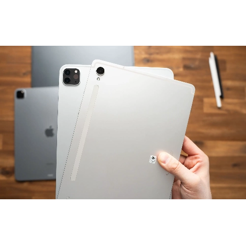 Битва Титанов: iPad Pro vs. Samsung Galaxy Tab S9 - Когда Технологии Встречаются в Мире Планшетов