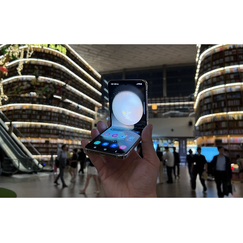 Революционный Samsung Galaxy Z Flip 5: Новые Горизонты Складываемых Телефонов