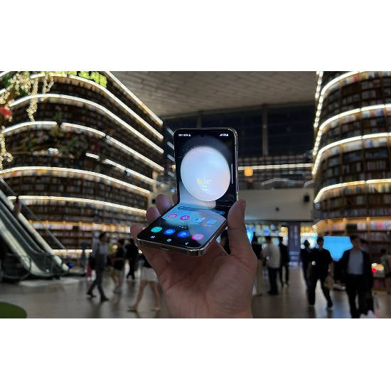 Революционный Samsung Galaxy Z Flip 5: Новые Горизонты Складываемых Телефонов