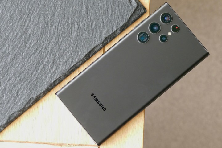  Galaxy S22 Ultra