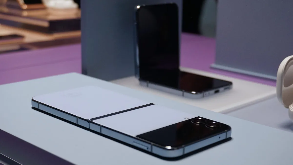 Samsung Galaxy Z Flip 4