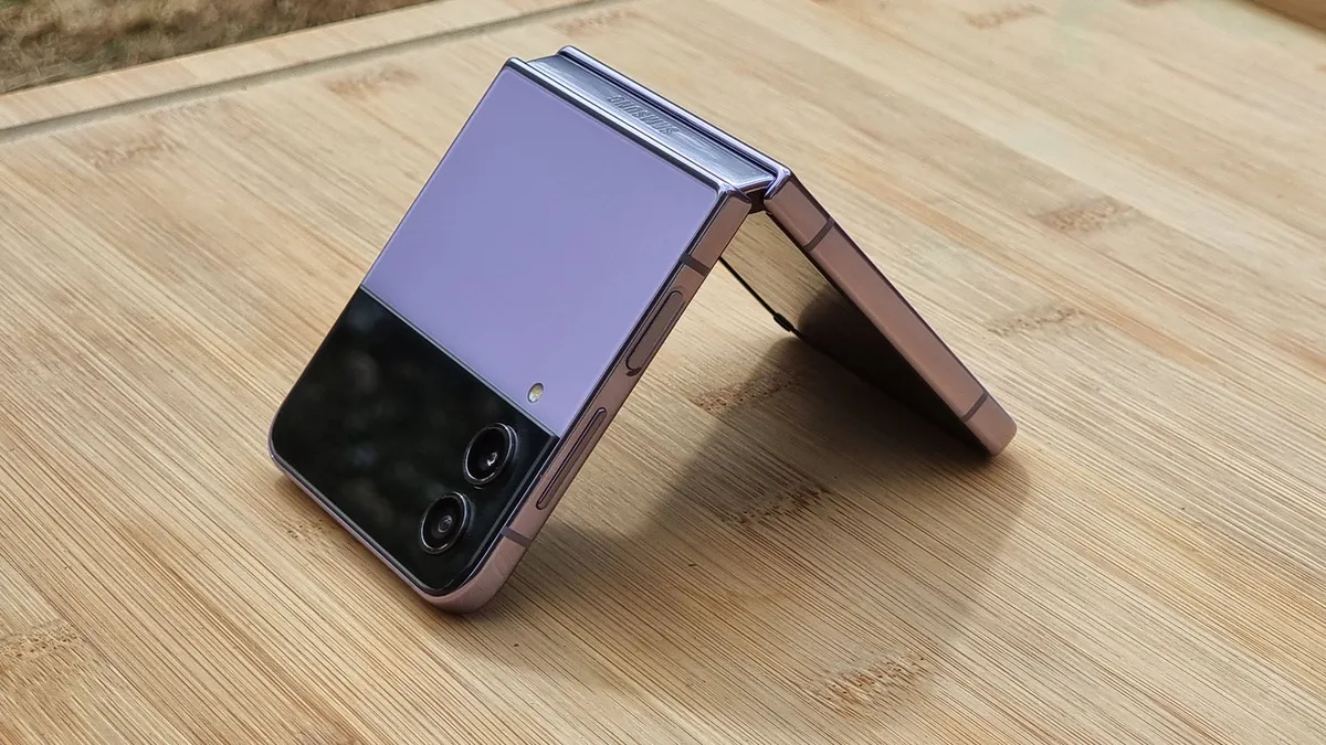 Samsung Galaxy Z Flip 4